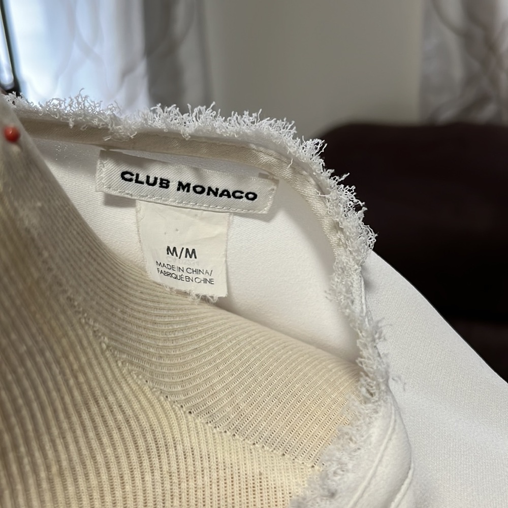 Club Monaco - Picture 9 of 10